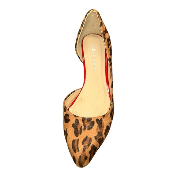 CL by Laundry Vegan Suede Leopard Print Heels
Style Angelina Brown Tan
Size: 8.5 - Picture 3 of 11